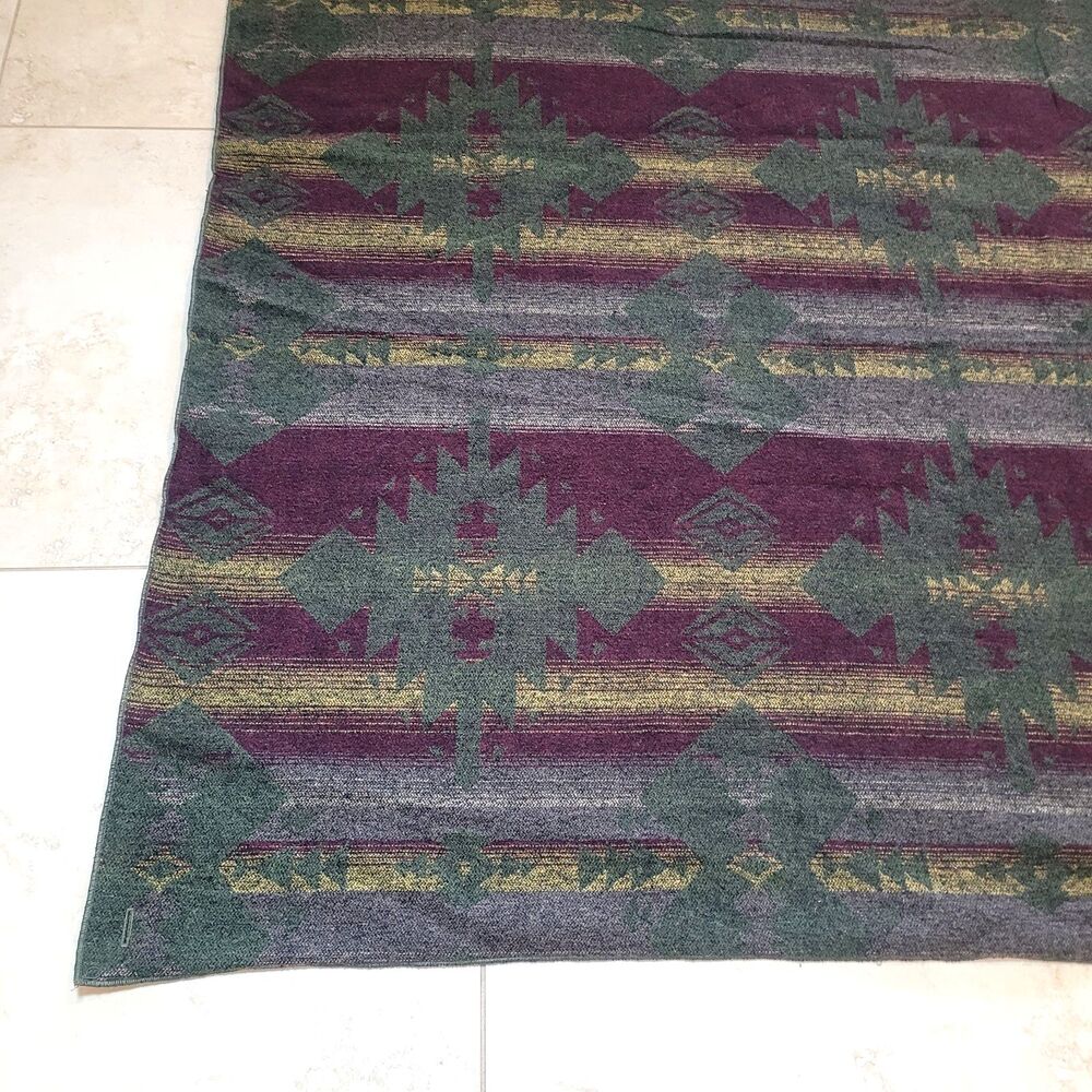 SpiritHoods Adventure Throw Snuggle Buddie Blanket Southwest Aztec 65"x 52" - Picture 3 of 10